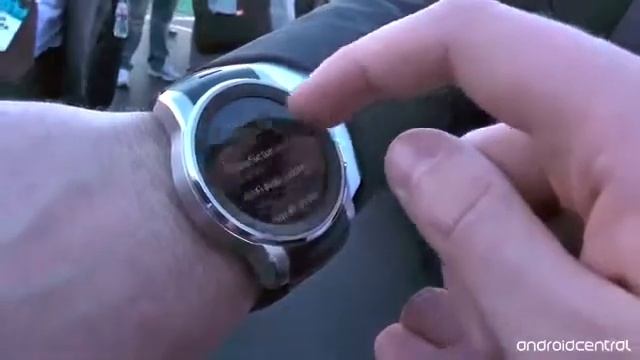 Exclusive The LG Audi smartwatch runs webOS! YouTube смотреть онлайн