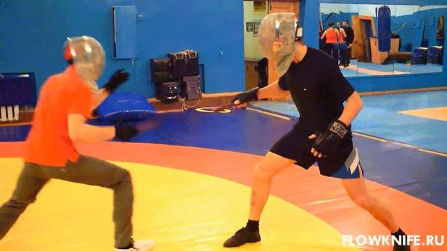 'Атака броском' или 'стрела' в ножевом фехтовании смотреть онлайн