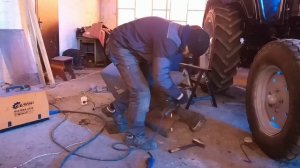 Мтз-80. Востонавливаем капот. Подготовка к покраске. Надёжный трактор.#мтз #агроном