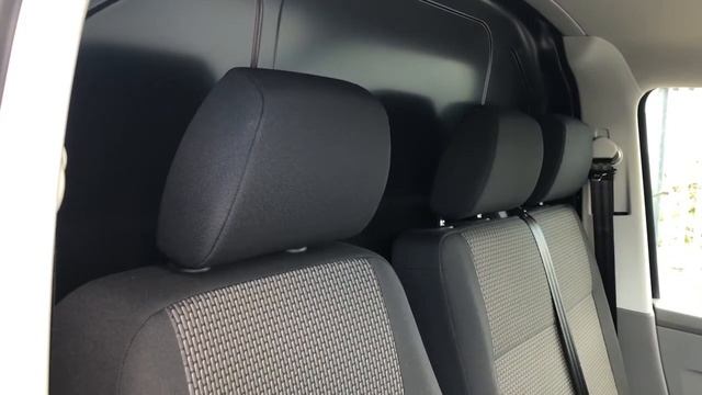 Volkswagen Transporter panel van 2.0TDI 110ps T30 Highline LWB at Volkswagen Van Centre Birmingham смотреть онлайн