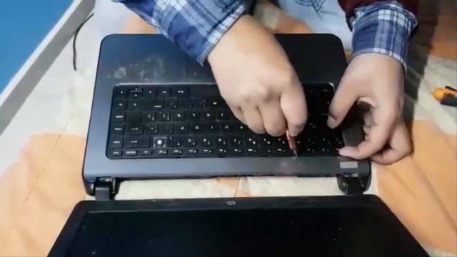 Como destapar una laptop hp 240 G4 смотреть онлайн