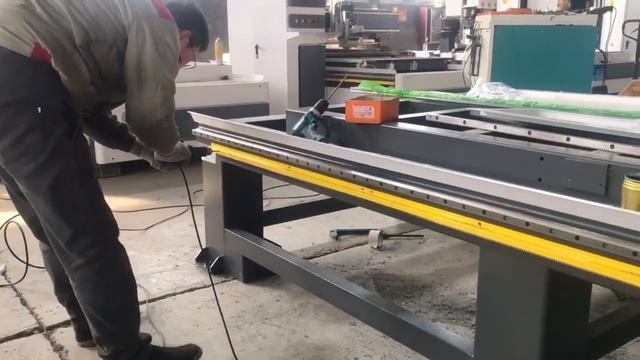 HIWIN 25 guide rail install on the cnc router #cncmachinemanufacturer смотреть онлайн