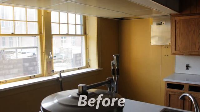 072814 Entrance with Kitchen and Office Windows смотреть онлайн