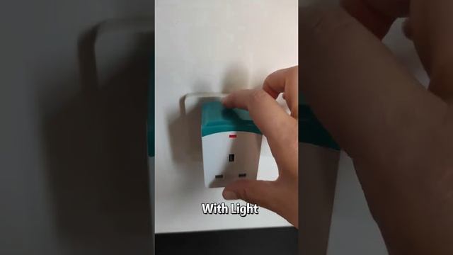 3 Way UK adapter plug 3 pin with light смотреть онлайн