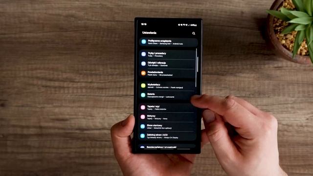 Samsung przywrócił tę funkcję na swoich smartfonach Galaxy z One Ui 6.1 смотреть онлайн