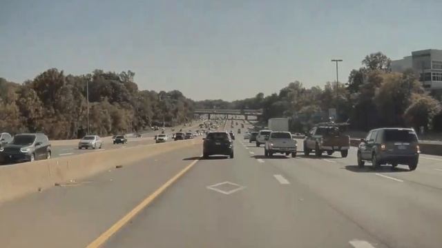 Tesla Dashcam - Pickups Almost Colliding