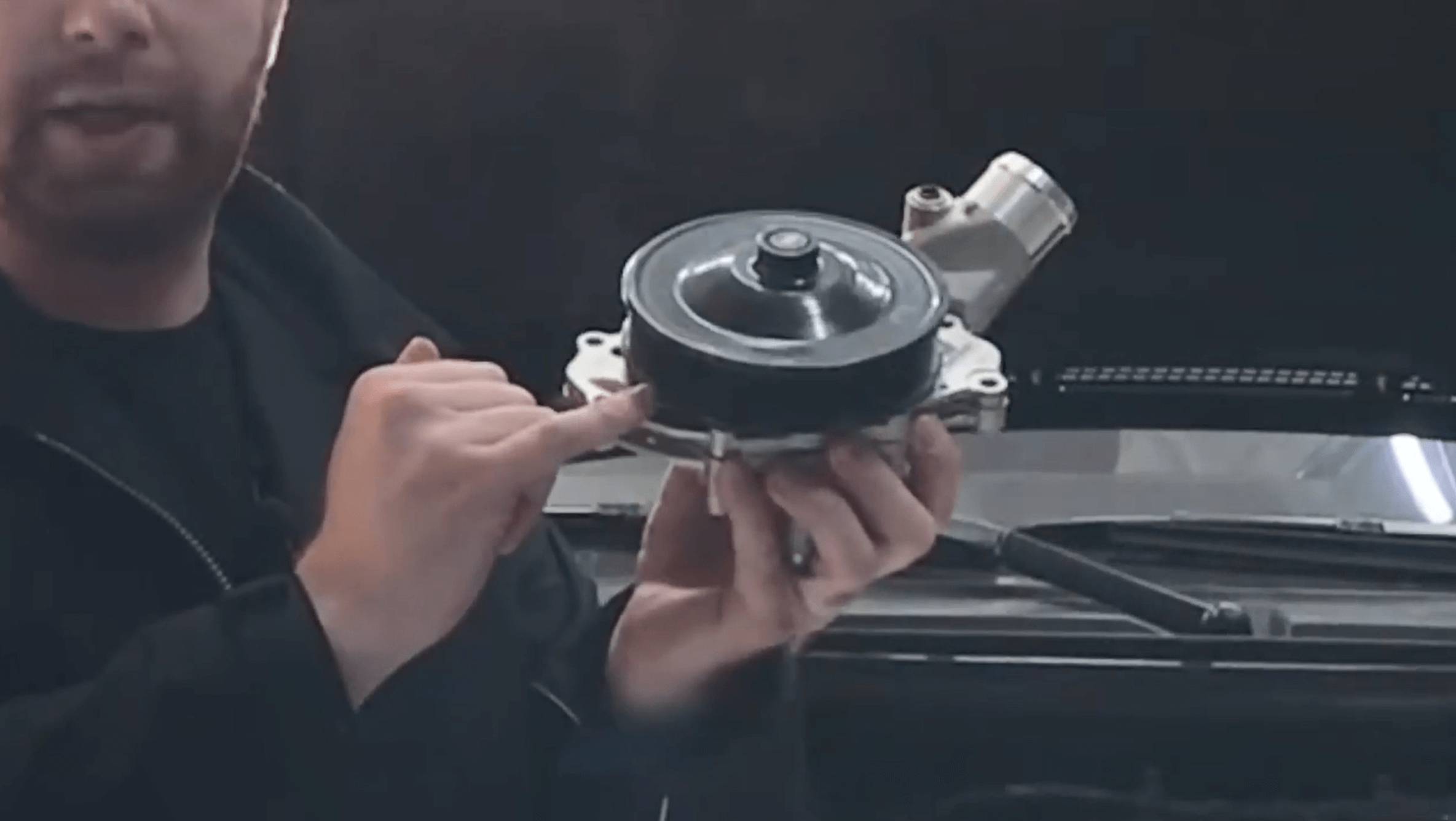 Течь и грохот помпы Range Rover 5.0 SC (3.0 SC и 5.0 NA). Полезная информация смотреть онлайн