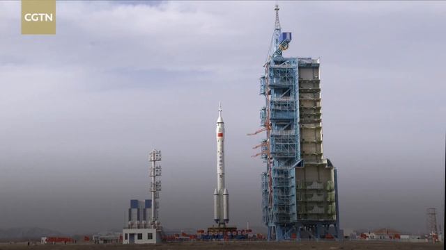 China Space Station: Shenzhou-15 spacecraft moved to launch pad смотреть онлайн