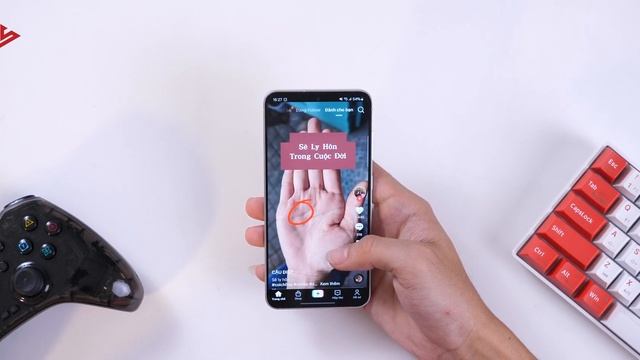 So sánh iPhone 15 và Galaxy S24: thích nhỏ gọn thì chọn máy nào? смотреть онлайн