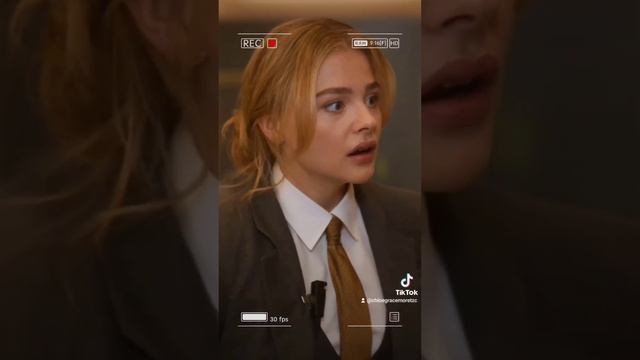 now chloe Grace Moretz смотреть онлайн