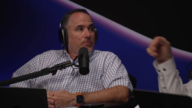 Two Blokes Talking Tech Live from Apple Park for WWDC 2023 and the Apple Vision Pro announcement смотреть онлайн