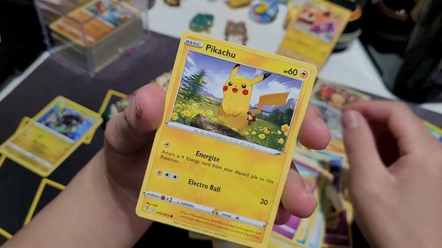 Pokémon Evolving Skies ETB unboxing смотреть онлайн