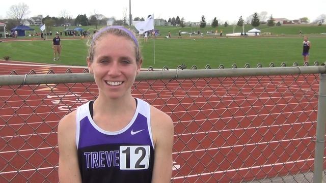 Caroline Hampton - (G-MAC Outdoor 5K Women's Champion) смотреть онлайн