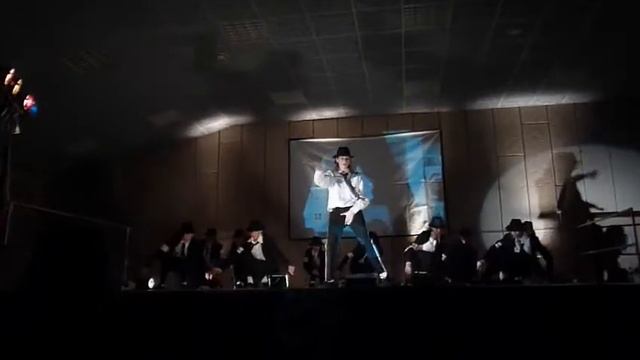 Black Fedora & Flow - Dangerous (live in France) смотреть онлайн