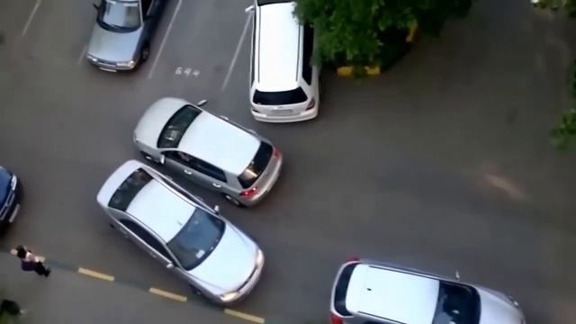 ЖЕНЩИНЫ ЗА РУЛЁМ, УРОВЕНЬ БОГ)))) смотреть онлайн