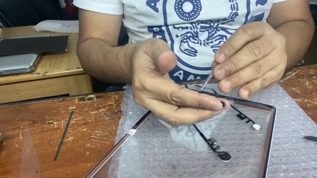iPad Air touch screen replacement A2198 смотреть онлайн