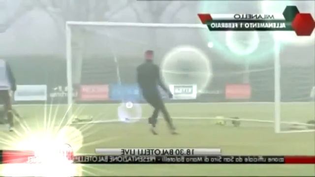Allenamento Milanello. M'Baye Niang rompe la traversa con un tiro, presente e futuro del Milan. смотреть онлайн