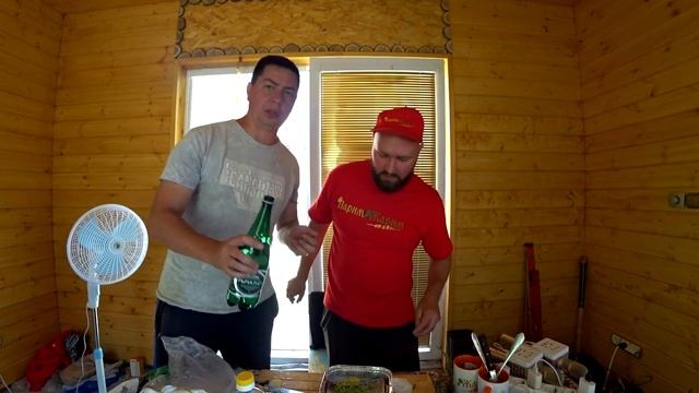 Ставим забор и запекаем рыбу смотреть онлайн