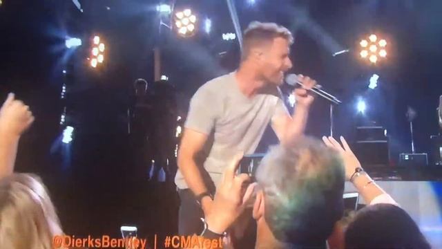flatliner By Cole Swindell and Dierks Bentley CMT Fest 8/16/17 смотреть онлайн