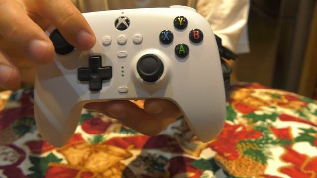 8Bitdo Ultimate Wired Controller Unboxing смотреть онлайн