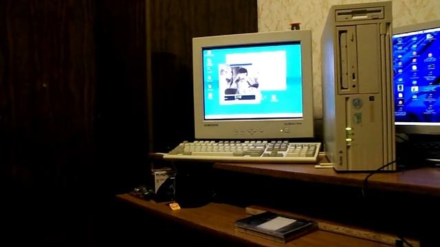 AcerMate 450sp i486sx50 Win95 playing video смотреть онлайн