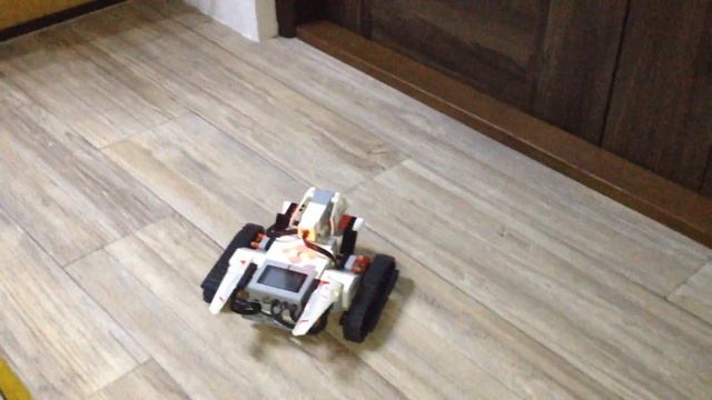 Run-Around EV3 смотреть онлайн