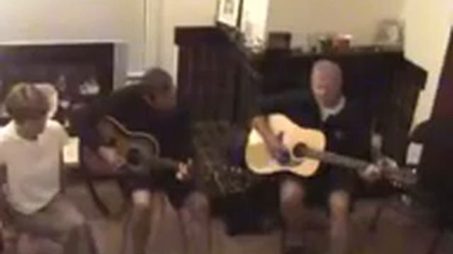 Irish Singalong BBQ / The Air That I Breathe by The Hollies смотреть онлайн