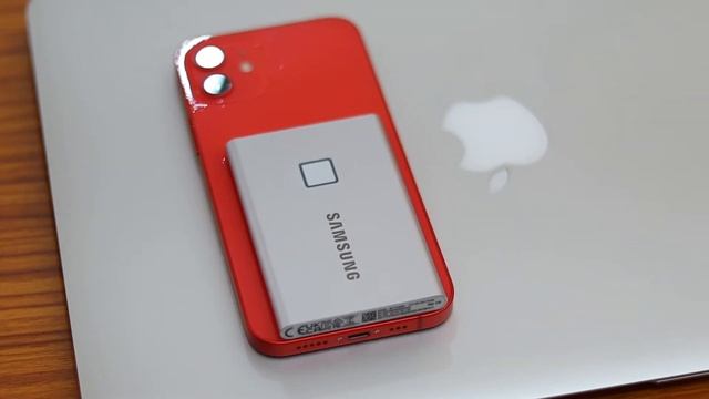 Best SSD for Everything - Samsung SSD T7 Touch Unboxing & Specs. { Hindi } смотреть онлайн