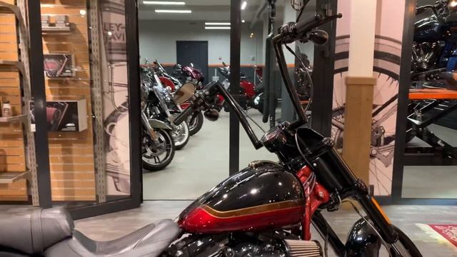 CVO Breakout 110 Harley-Davidson смотреть онлайн