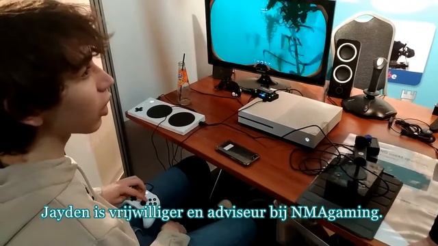 Jayden - eenarmig gamen met de Xbox adaptive controller смотреть онлайн