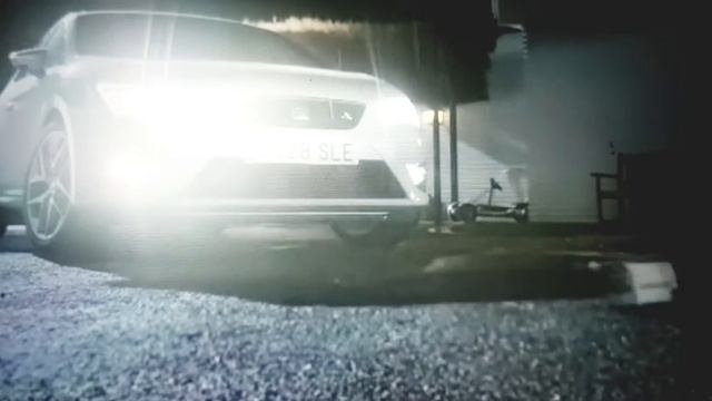 SEAT Leon - Robot Dog (2013, UK) смотреть онлайн
