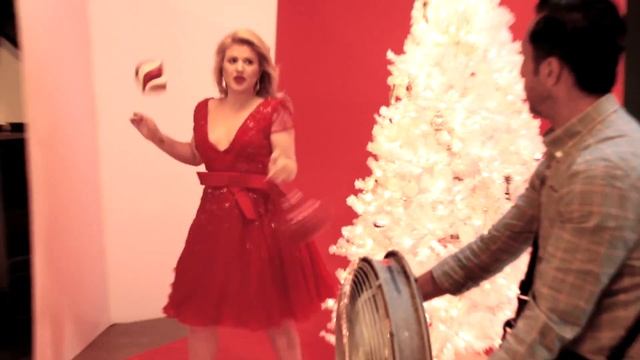 In this week's Parade - Kelly Clarkson смотреть онлайн