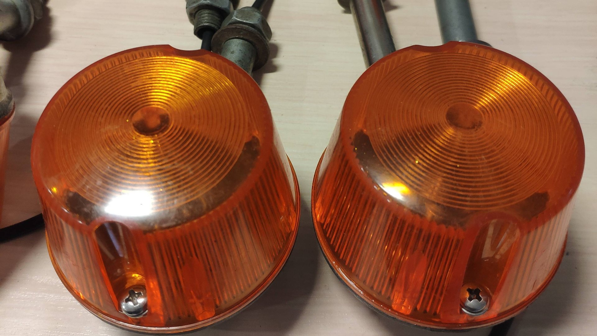 Поворотники и стекла для поворотников мотоциклов ИЖ. смотреть онлайн