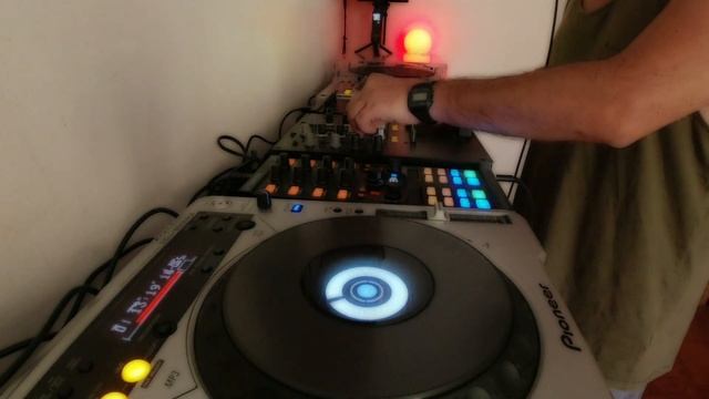 Miniset of afrohouse with stems Rekordbox and Traktor Kontrol смотреть онлайн