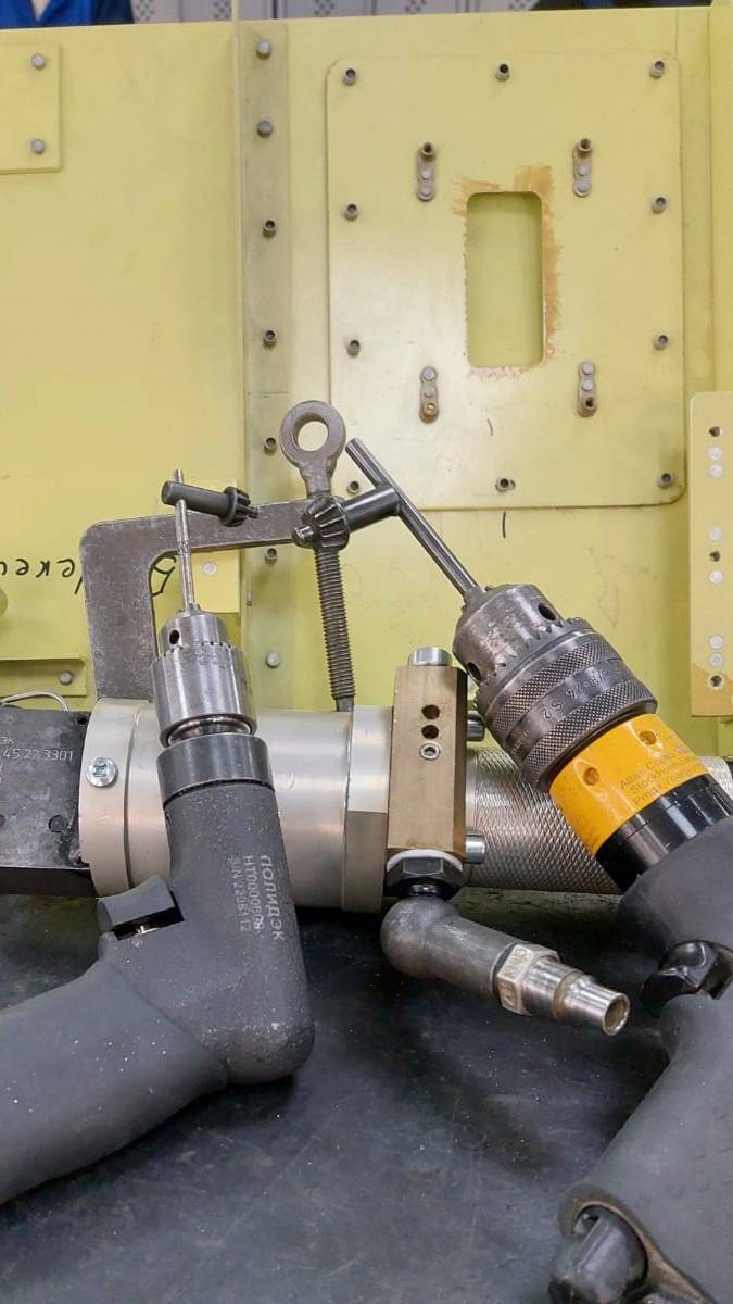 Практика ЛА-22. 23.10.2024. Обычный рабочий день. Ребята работают.