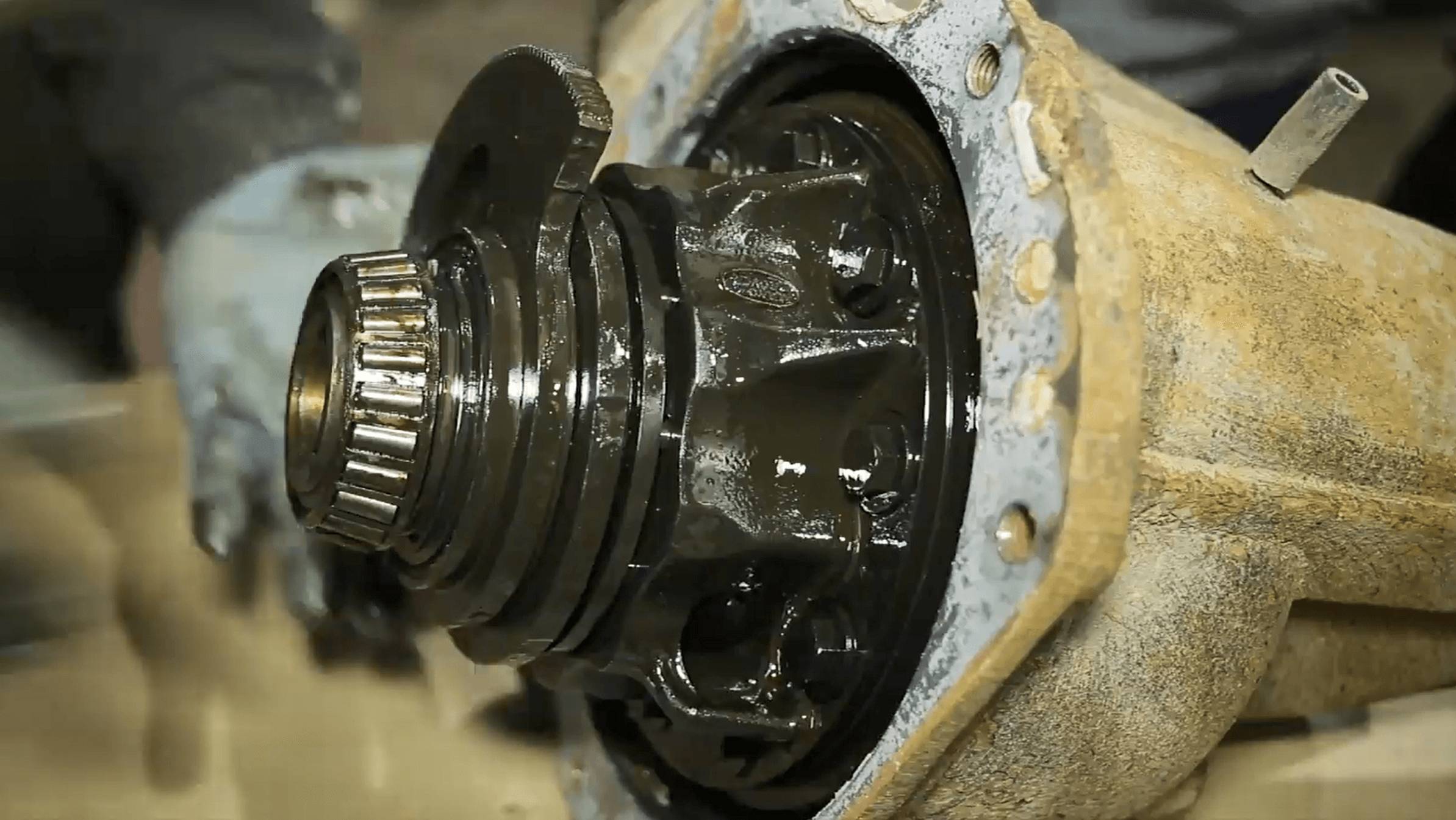 Гул при движении на Land Rover/Range Rover. Ремонт переднего и заднего редуктора Land Rover смотреть онлайн