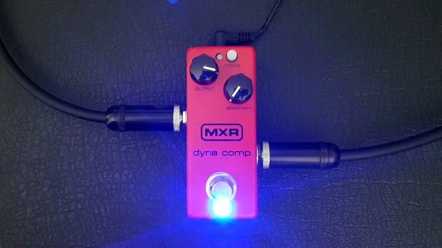 MXR DYNA COMP MINI, demo by RICCARDO GIOGGI [ENG subs] смотреть онлайн
