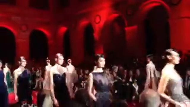 Elie Saab haute couture fw13 смотреть онлайн