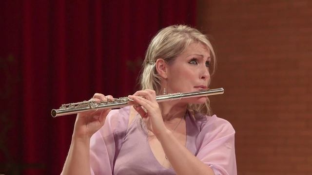 Katherine Bryan - Saint-Saens 'Romance' highlights смотреть онлайн