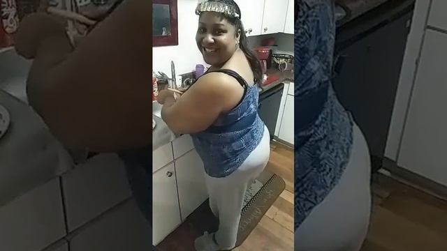 Reaction To New Frying Pan Yoyos Kitchen Christmas Eve