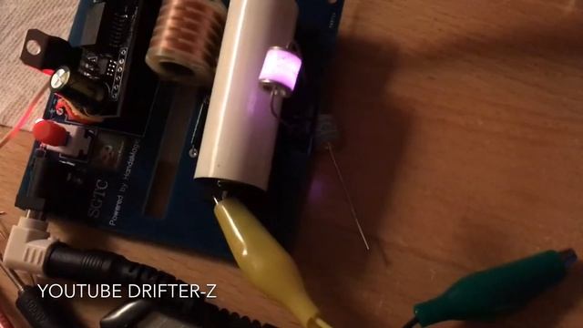 Tesla Coil + Neon Lamp