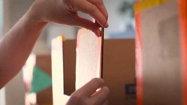 Building a Box Fort смотреть онлайн