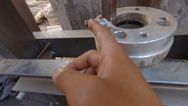 Installing A Homemade Differential Support Braket In My Jaguar xf!! смотреть онлайн