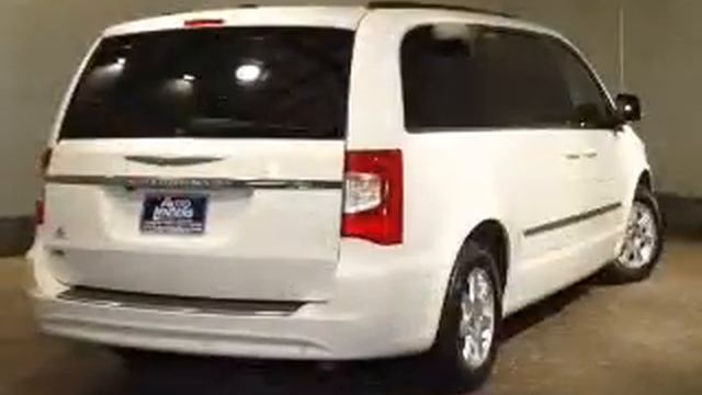 2012 Chrysler Town & Country - Egg Harbor Township NJ смотреть онлайн