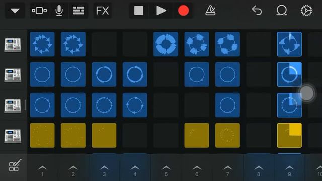 How to play loops on GarageBand | iPhone version | EDM | смотреть онлайн