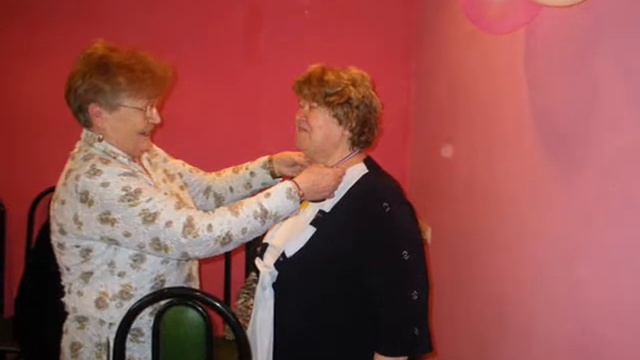 В КАФЕ У ДРУЗЕЙ 0001 смотреть онлайн