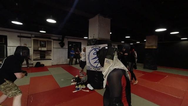 Нунчаку против палки. Открытый оружейный ковёр 20 в Потоке. смотреть онлайн