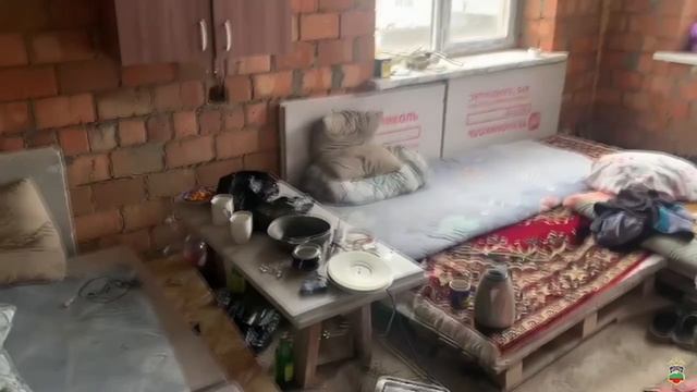 На строительном объекте в Карачаево-Черкесии правоохранители задержали 15 нелегальных мигрантов смотреть онлайн