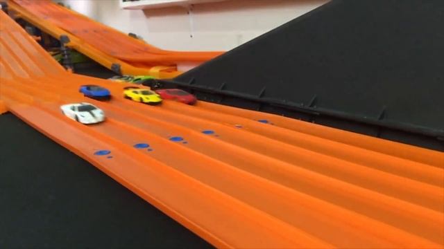 Lamborghini Toy Car Race Tournament смотреть онлайн