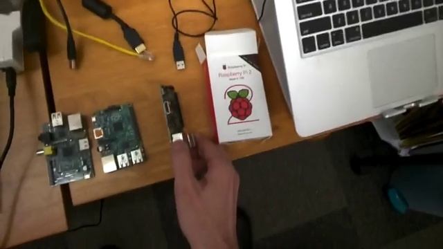 Windows 10 on Raspberry Pi 2? Not Yet - Unboxing смотреть онлайн